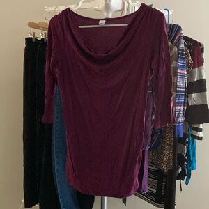 Old Navy Maternity Women’s Size S Scoop Neck Shirt